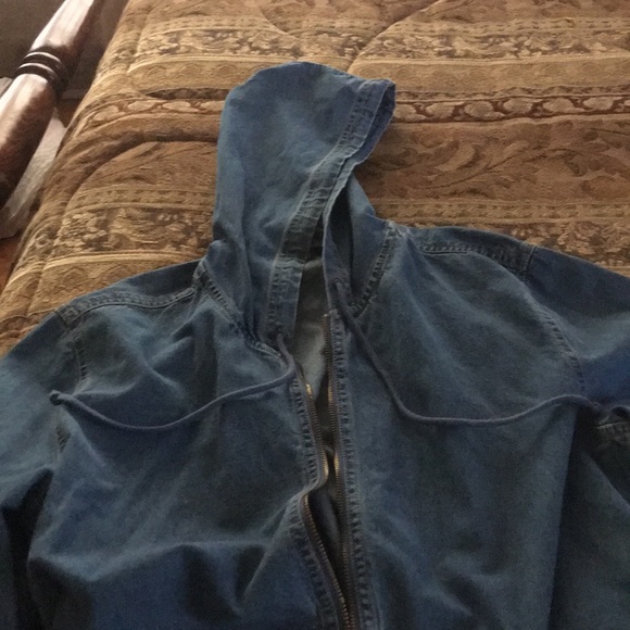 Woman’s jacket - Picture 2 of 4